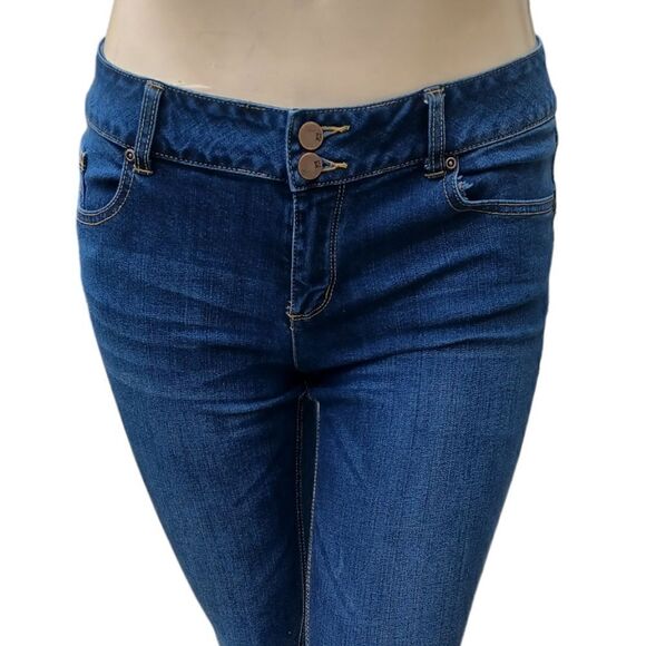 698720....Soho Skinny Jeans Size 12, W32" 31"Inseam 9"Rise - Picture 3 of 6